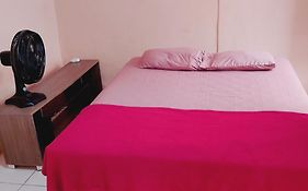 Casa Privativa Quarto E Sala Santa Alexandrina